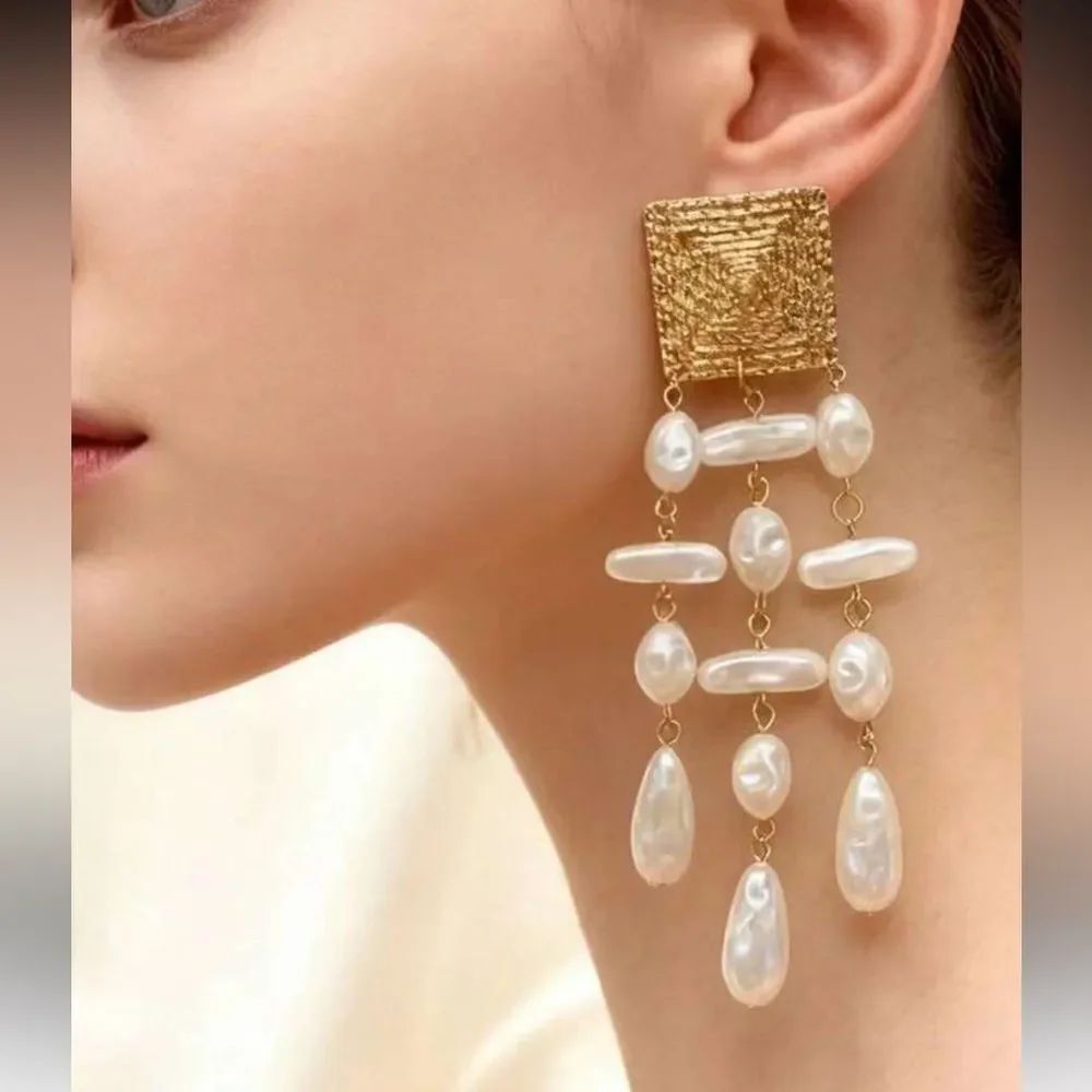 Statement pearl dangle earrings A1715